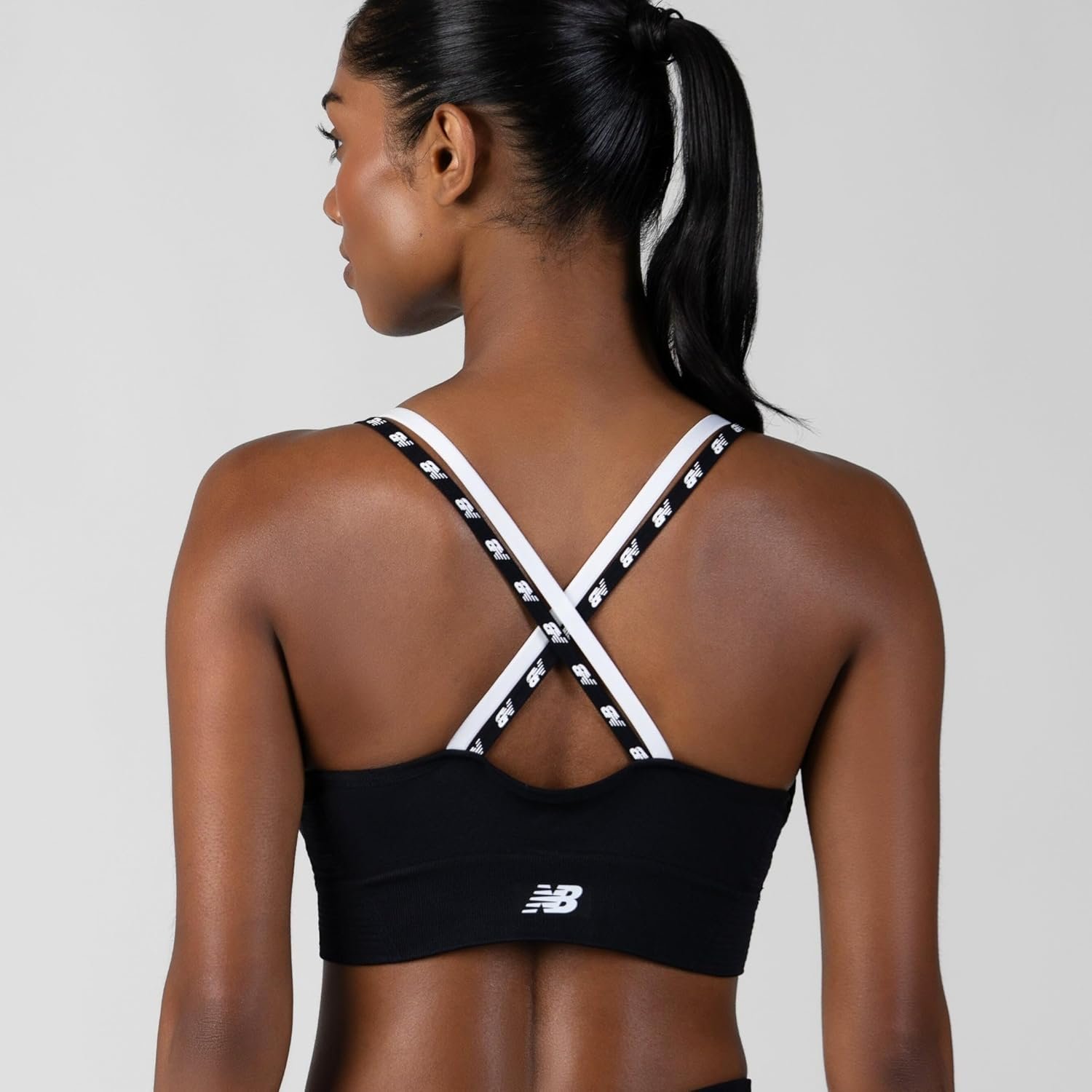 New Balance Women’s Sports Bra with Molded Cups, High Impact Athletic Workout Set, Crisscross Strap, Seamless Bra for Women,