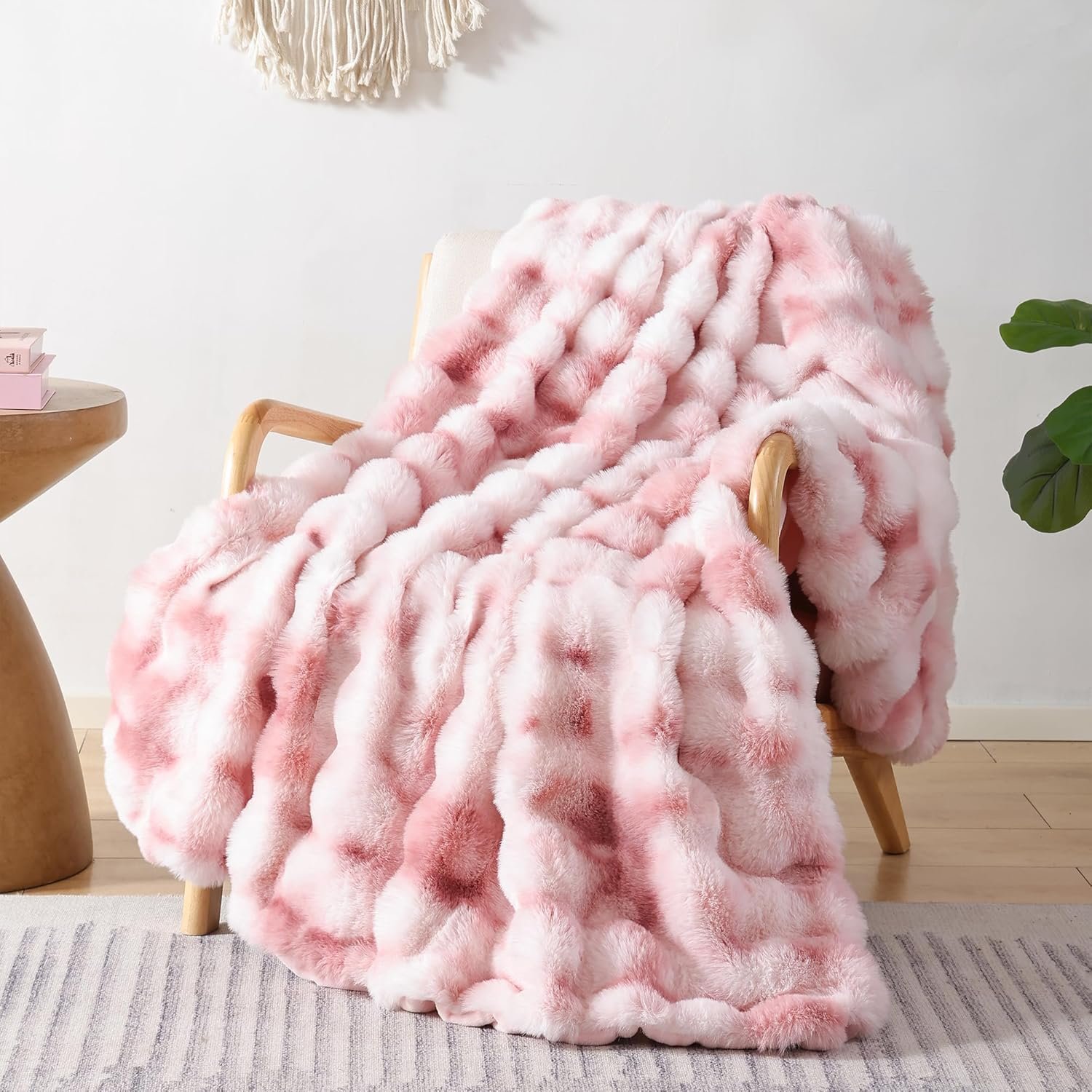 Smoofy Faux Fur Throw Blanket for Couch – Tie-dye Pink Super Soft Cozy Bubble Blanket, Fluffy Plush Fuzzy Throw for Sofa & Bed, Thick Lightweight Warm Blanket, Luxury Aesthetic Gift for Women 50″x60″